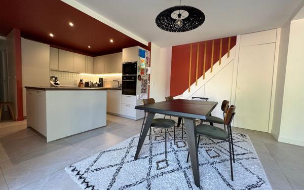 Maison à vendre    5 pièces • 130,07 m2 Saint-Maur-des-Fossés