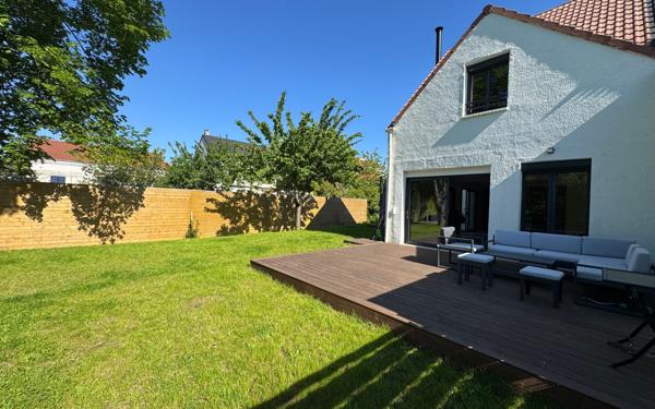 Maison à vendre    5 pièces • 130,07 m2 Saint-Maur-des-Fossés