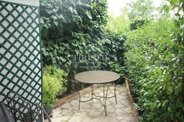 Bordeaux Saint-Seurin – Maison en pierre 3 niveaux avec cave et balcons