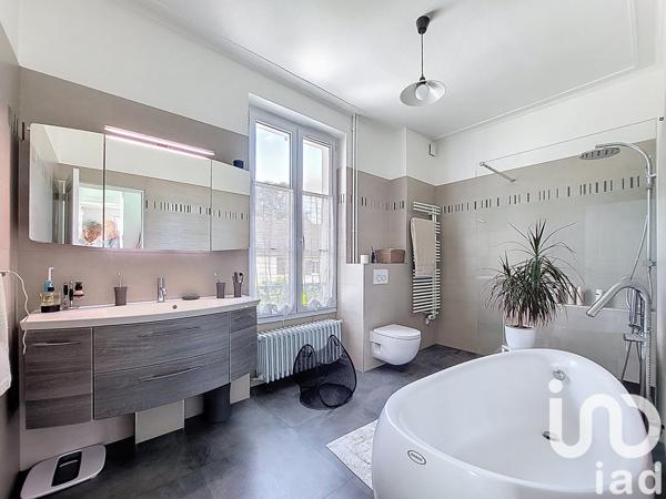 Maison à vendre 8 pièces 233 m² Saint-Germain-lès-Corbeil