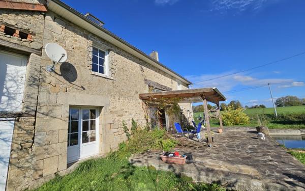 Maison à vendre    7 pièces •  Saint-Agnant-de-Versillat