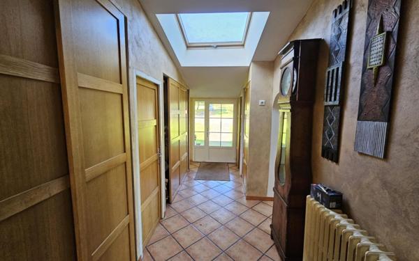 Maison à vendre    7 pièces •  Saint-Agnant-de-Versillat