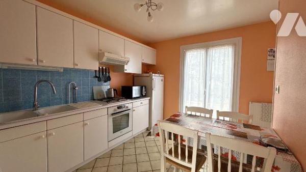 A vendre - Châlons-en-Champagne secteur sud - Pavillon de type 5 sur sous-sol complet

Située...