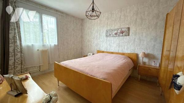 A vendre - Châlons-en-Champagne secteur sud - Pavillon de type 5 sur sous-sol complet

Située...