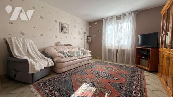 A vendre - Châlons-en-Champagne secteur sud - Pavillon de type 5 sur sous-sol complet

Située...