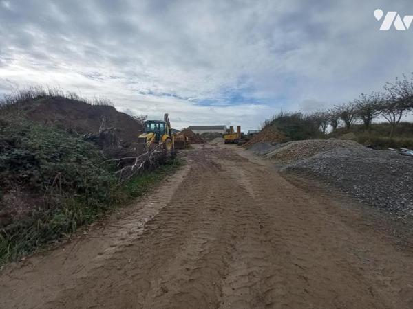 Terrain zone artisanale