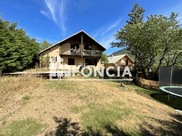 À vendre Maison 5 pièces 97.84 m² - Saint-martin-de-queyrières 05120