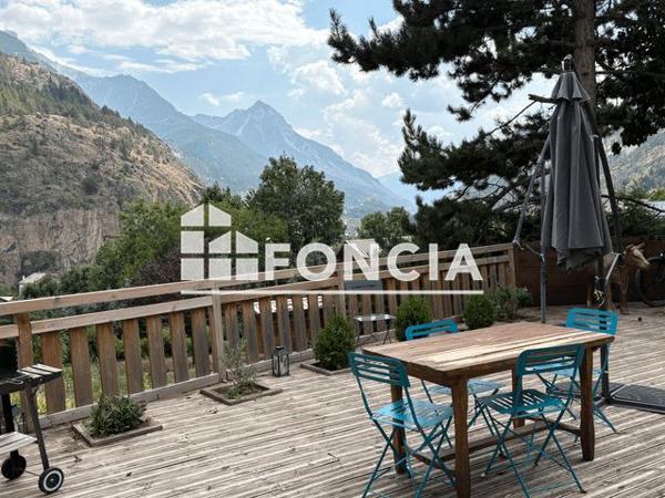 À vendre Maison 5 pièces 97.84 m² - Saint-martin-de-queyrières 05120