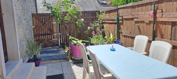 Immeuble de rapport à vendre à Chalo Saint Mars avec un loyer mensuel de 4008 € HC- Investissement idéal