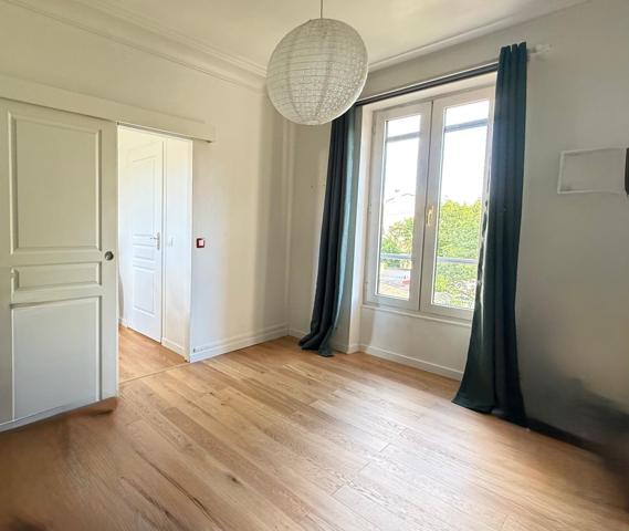 Maison 4 pièces de 98 m2 dont espace indépendant de 35 m2