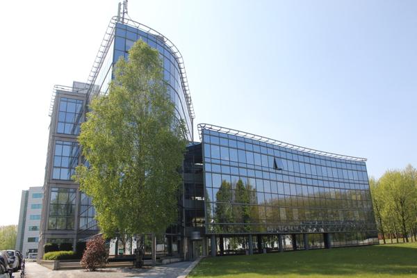 Bureaux à vendre à Villepinte divisibles au pied du RER B