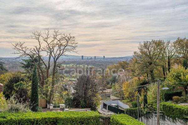 Secteur Crépieux- Maison atypique 5P de 177 m² - Vue Remarquable -