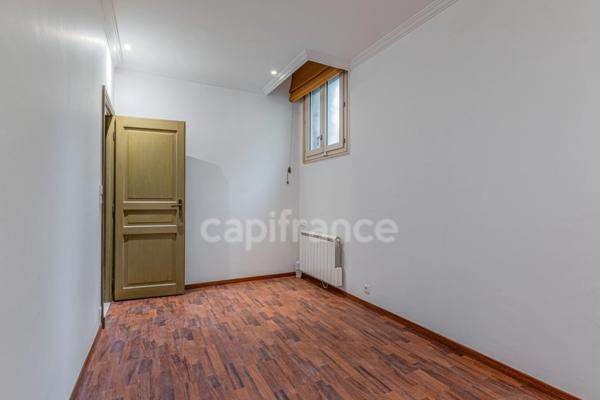 Secteur Crépieux- Maison atypique 5P de 177 m² - Vue Remarquable -