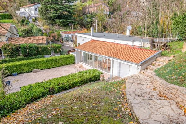 Secteur Crépieux- Maison atypique 5P de 177 m² - Vue Remarquable -