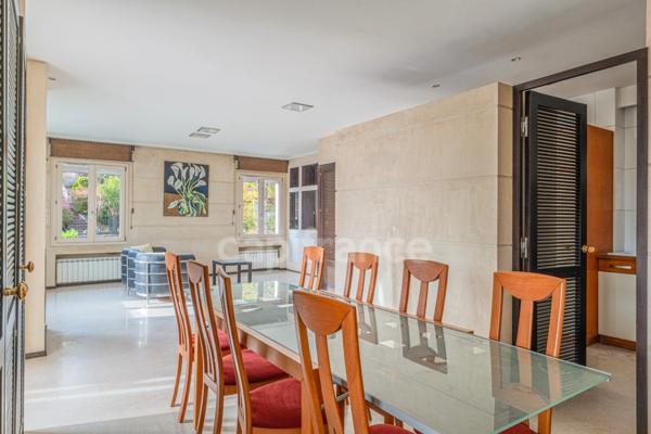 Secteur Crépieux- Maison atypique 5P de 177 m² - Vue Remarquable -