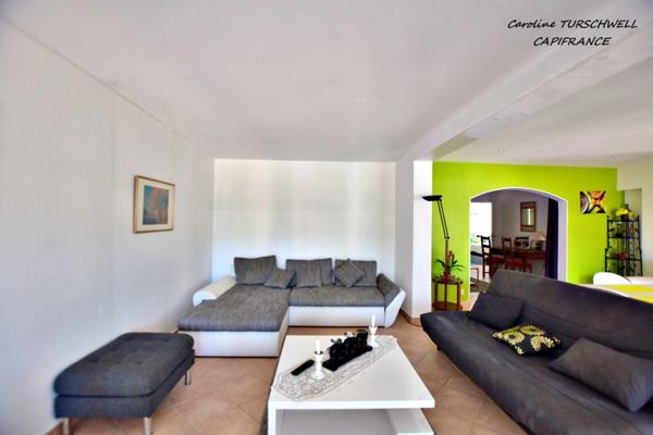 CAVALAIRE SUR MER (83) - PROPRIETE UNE MAISON DE 205 M² (EN 2 APPARTEMENTS) + T2 DE 33 M² - PISCINE AU SEL - TERRAIN DE 1500 M² CLOS ET PAYSAGE -