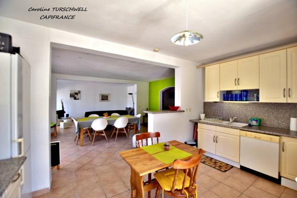 CAVALAIRE SUR MER (83) - PROPRIETE UNE MAISON DE 205 M² (EN 2 APPARTEMENTS) + T2 DE 33 M² - PISCINE AU SEL - TERRAIN DE 1500 M² CLOS ET PAYSAGE -