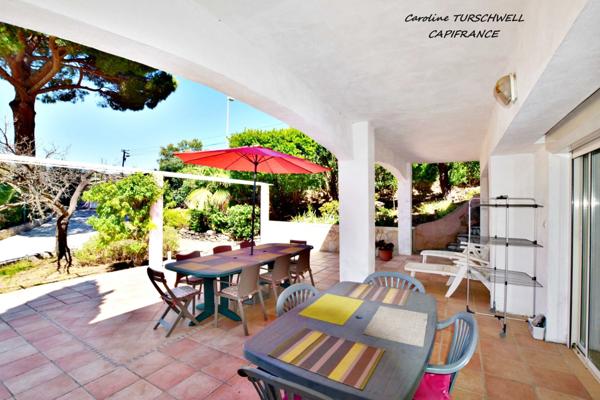 CAVALAIRE SUR MER (83) - PROPRIETE UNE MAISON DE 205 M² (EN 2 APPARTEMENTS) + T2 DE 33 M² - PISCINE AU SEL - TERRAIN DE 1500 M² CLOS ET PAYSAGE -