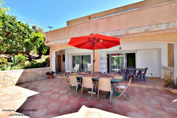 CAVALAIRE SUR MER (83) - PROPRIETE UNE MAISON DE 205 M² (EN 2 APPARTEMENTS) + T2 DE 33 M² - PISCINE AU SEL - TERRAIN DE 1500 M² CLOS ET PAYSAGE -