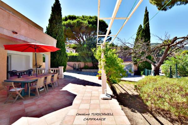 CAVALAIRE SUR MER (83) - PROPRIETE UNE MAISON DE 205 M² (EN 2 APPARTEMENTS) + T2 DE 33 M² - PISCINE AU SEL - TERRAIN DE 1500 M² CLOS ET PAYSAGE -