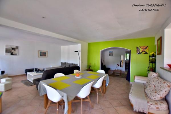 CAVALAIRE SUR MER (83) - PROPRIETE UNE MAISON DE 205 M² (EN 2 APPARTEMENTS) + T2 DE 33 M² - PISCINE AU SEL - TERRAIN DE 1500 M² CLOS ET PAYSAGE -