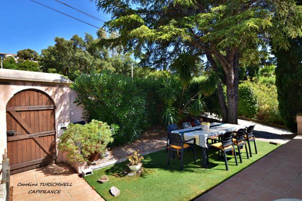 CAVALAIRE SUR MER (83) - PROPRIETE UNE MAISON DE 205 M² (EN 2 APPARTEMENTS) + T2 DE 33 M² - PISCINE AU SEL - TERRAIN DE 1500 M² CLOS ET PAYSAGE -