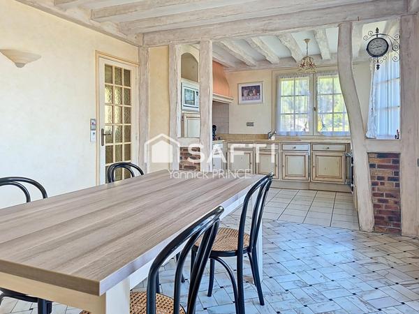 Spacieux pavillon de construction traditionnelle!