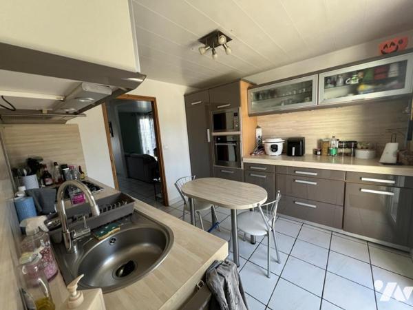 KERVIGNAC village proche Brandérion maison de type 6 sur 573 M² de terrain 