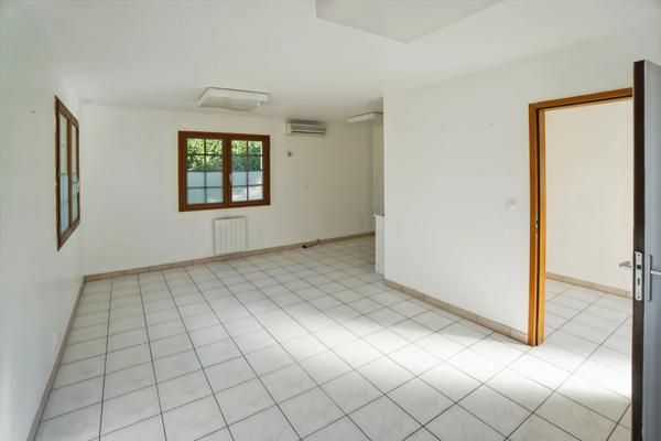 Local professionnel indépendant à vendre SAUMUR (49)