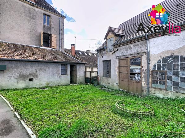 Vindecy (71110) A VENDRE - VINDECY - MAISON DE BOURG AVEC DEPENDANCES ET TERRAIN
