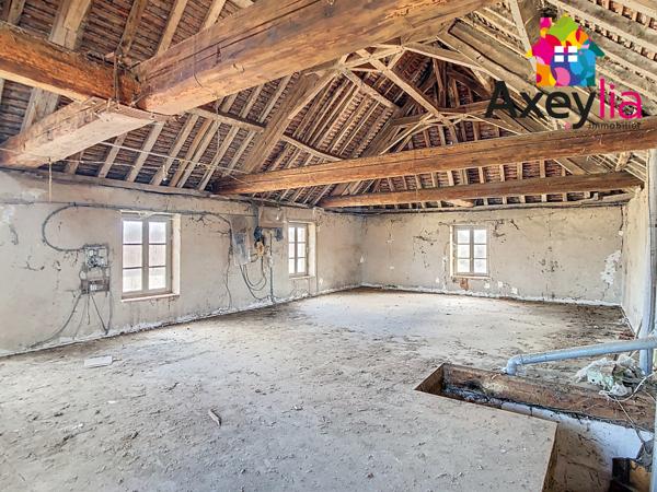 Vindecy (71110) A VENDRE - VINDECY - MAISON DE BOURG AVEC DEPENDANCES ET TERRAIN