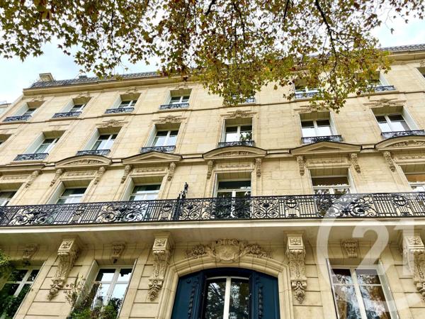 Appartement F5 à vendre  5 pièces - 178,58 m2 PARIS - 75008