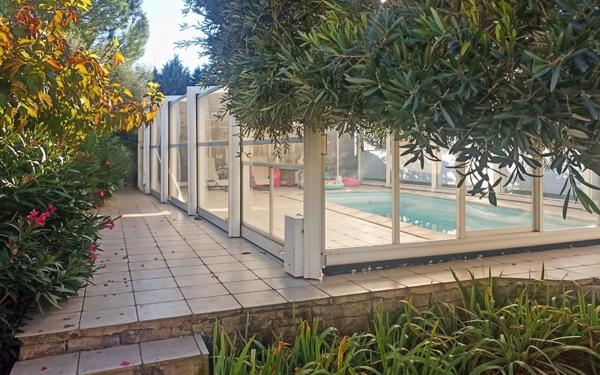 Maison à vendre    4 pièces •  Uzès