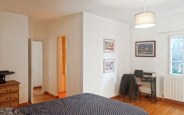 Maison à vendre    4 pièces •  Uzès