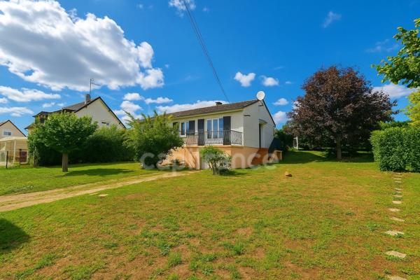 Maison 103 M2, 2 chambres, jardin 806M2, sous-sol total garage 2 voitures