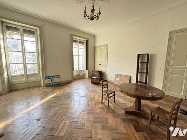 GRENOBLE centre ville, À vendre – Appartement exceptionnel avec volumes rares et vue imprenable.