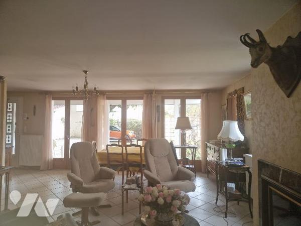 NEUVILLE SUR SAONE (69250)