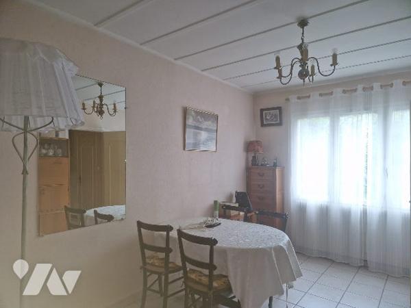 NEUVILLE SUR SAONE (69250)