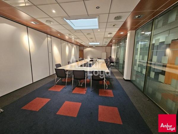 Angers centre ville/ Saint Serge plateau bureaux de 936 m² à louer
