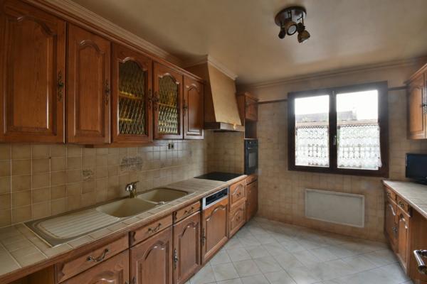 Maison à vendre 4 pièces 2 chambres au RDC -Sous-sol total à Morsang sur Orge - Terrain 368m²