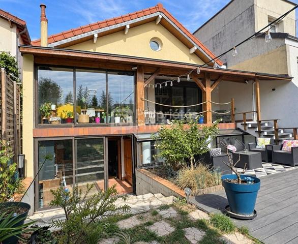 94700 - Maisons-Alfort - COUP DE COEUR - MAISON FAMILIALE AVEC VERANDA ET JARDIN PLEIN SUD
