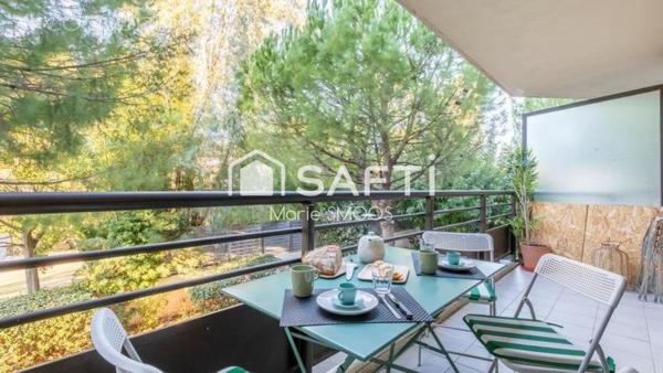 Un magnifique T2 entièrement meublé, situé dans le carré d'or du 8ème arrondissement