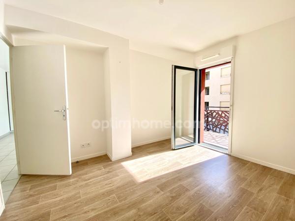 Appartement T3 ultra lumineux - Grand balcon - Garage fermé - Place de stationnement privative