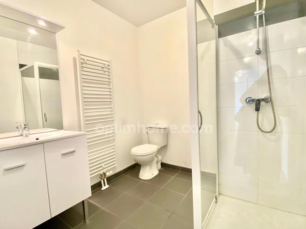 Appartement T3 ultra lumineux - Grand balcon - Garage fermé - Place de stationnement privative