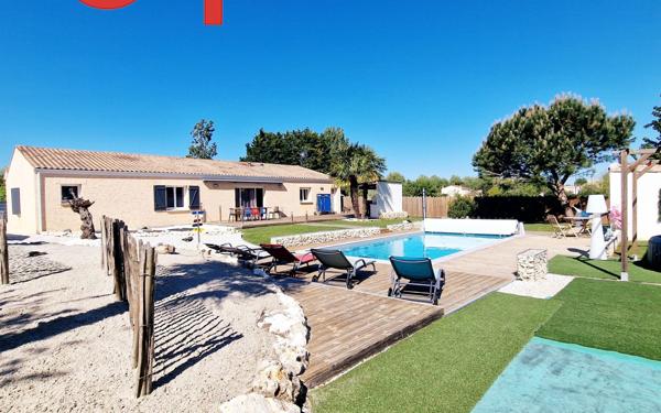 Maison à vendre    7 pièces •  Saint-Agnant