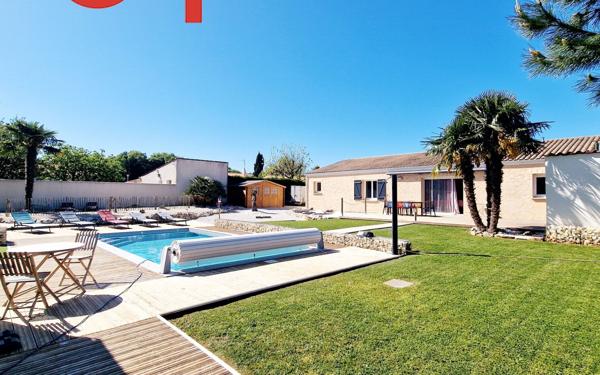 Maison à vendre    7 pièces •  Saint-Agnant