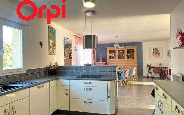 Maison à vendre    7 pièces •  Saint-Agnant