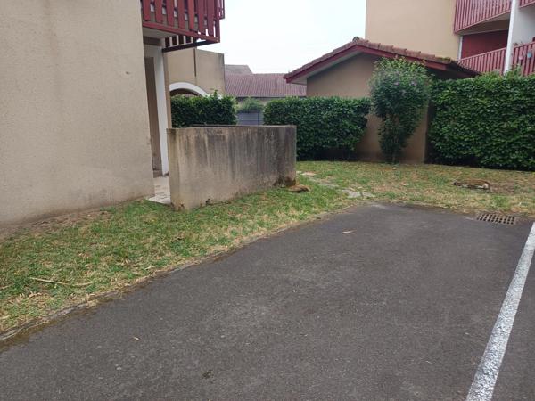 STUDIO COEUR DE VILLE EN REZ DE CHAUSSEE AVEC TERRASSE