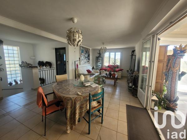 Maison à vendre 7 pièces 140 m² Nîmes