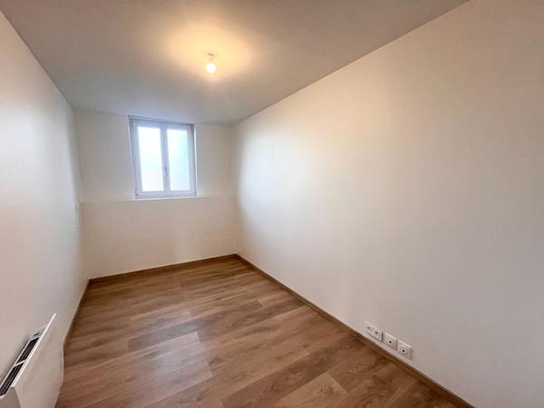 À louer ? Magnifique appartement T2 bis secteur St Pierre (1 chambre + 1 bureau), logement neuf)
